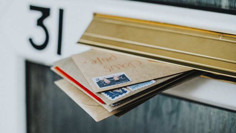 Överfullt postinkast